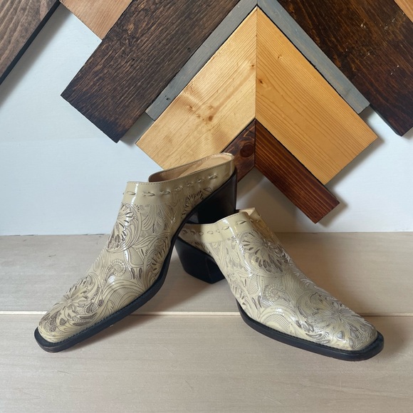 Lucchese Shoes - Charlie 1 Horse by Lucchese Mule Heels size 6 1/2B